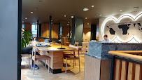 Atmosphère du Restaurant servant le petit-déjeuner Starbucks à Paris - n°18