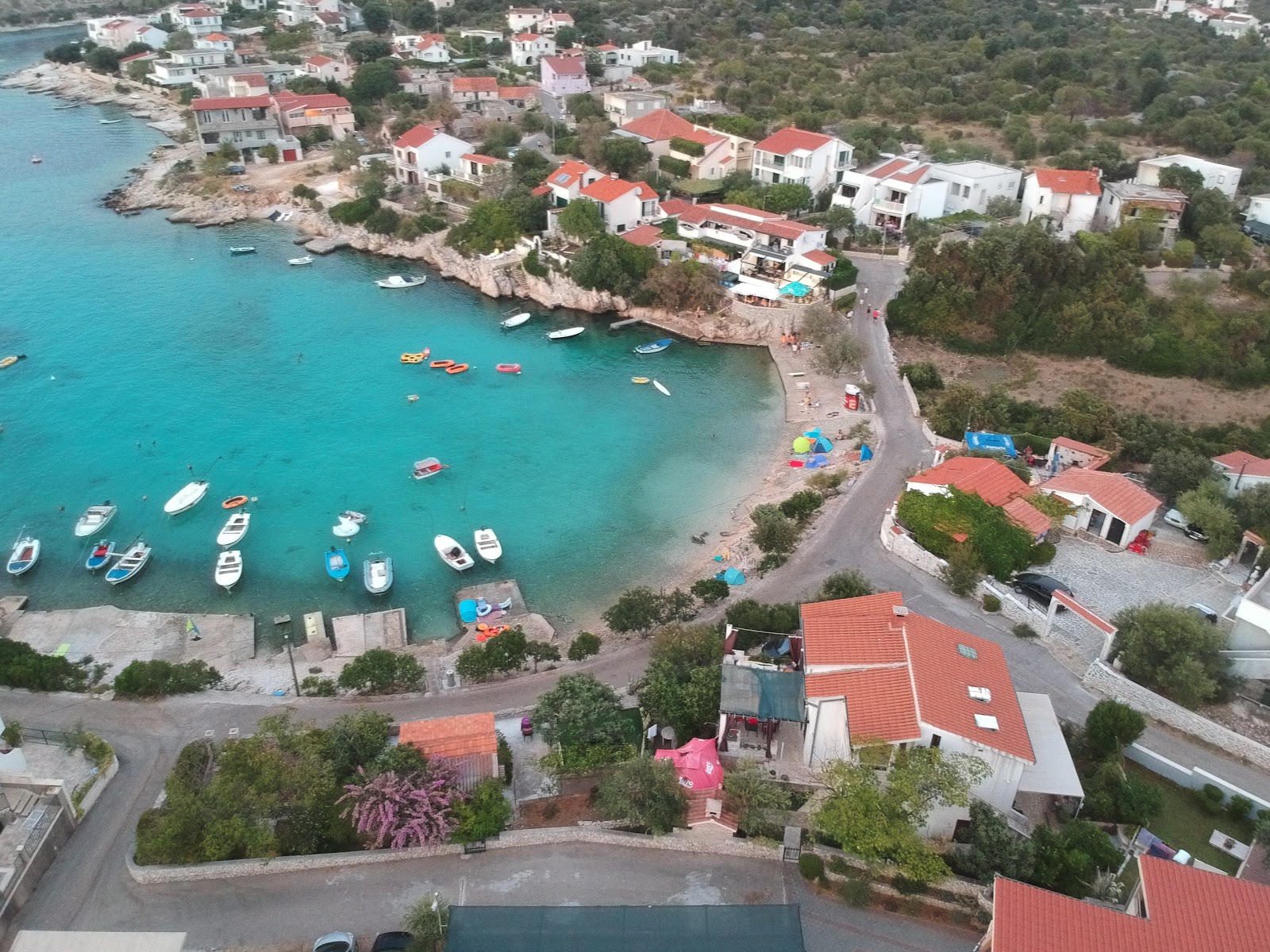 Foto von Kanica beach mit kleine bucht