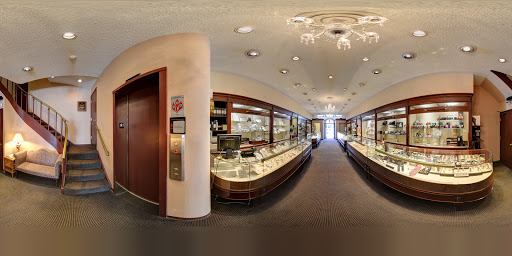 Jeweler «Hands Jewelers», reviews and photos, 109 E Washington St, Iowa City, IA 52240, USA