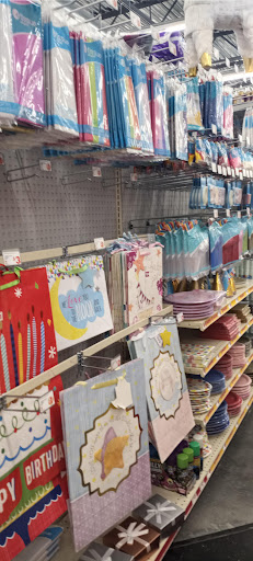 Dollar Store «FAMILY DOLLAR», reviews and photos, 340 Cape Coral Pkwy E, Cape Coral, FL 33904, USA