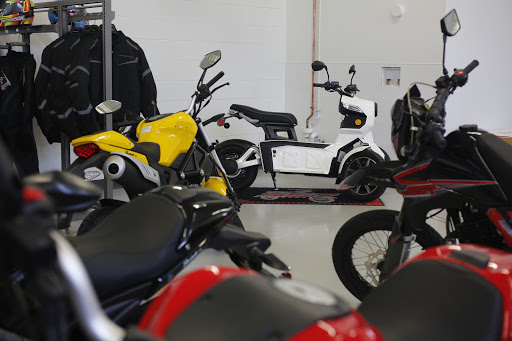 Motorcycle Shop «Top Gear Powersports», reviews and photos, 487 N Roselle Rd, Roselle, IL 60172, USA