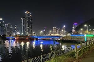 Suyeong Riverside Walk Trail image