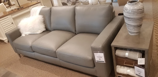 Furniture Store «Havertys Furniture», reviews and photos, 320 Clancy Nolan Dr, Cedar Hill, TX 75104, USA