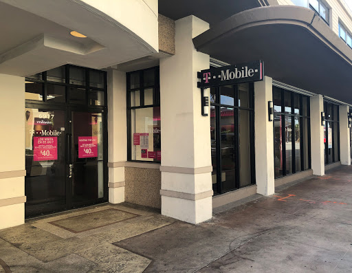 Cell Phone Store «T-Mobile», reviews and photos, 6917 SW 57th Ave, South Miami, FL 33143, USA
