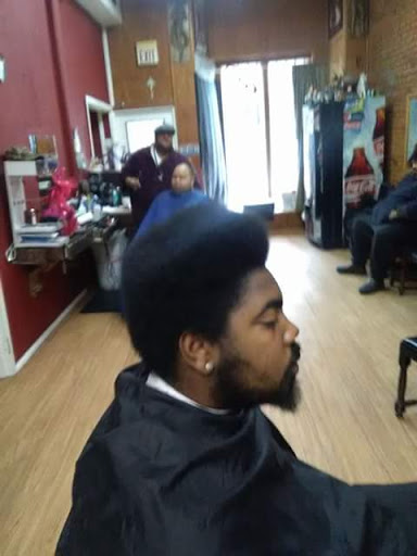 Barber Shop «Adjuntas Barber Shop», reviews and photos, 5500 Lorain Ave, Cleveland, OH 44102, USA