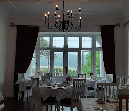 Parkes Manor photo