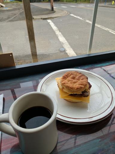 Cafe «Milwaukie Cafe and Bottle Shop», reviews and photos, 9401 SE 32nd Ave, Milwaukie, OR 97222, USA