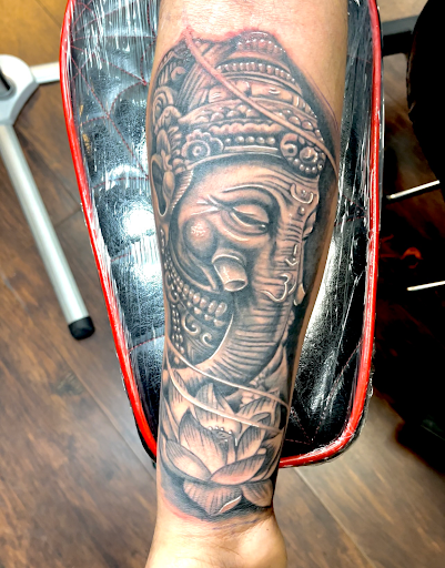 Explore tattoo ideas bicep, creative tattoo ideas in Somerset, available at Benny binnu tattoo