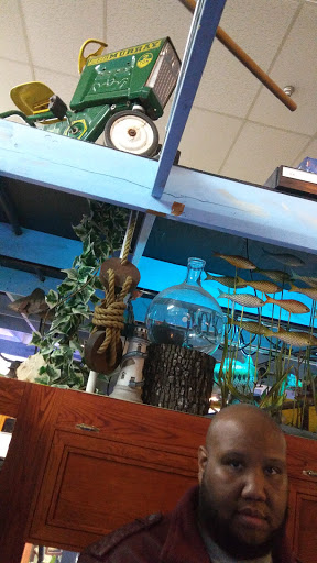 Pet Store «Animal Krackers Pet Center», reviews and photos, 3309 W 115th St, Merrionette Park, IL 60803, USA