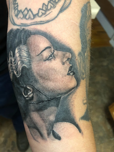 Explore overthinking tattoo ideas, creative tattoo ideas in Lander, available at Blackblood Tattoo and Piercing