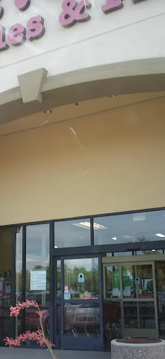 Pet Supply Store «Petco Animal Supplies», reviews and photos, 1415 E Warner Rd, Gilbert, AZ 85296, USA