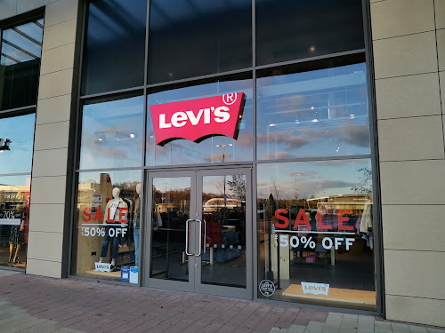 Levi's Rushden Lakes - Clothing store in Rushden, United Kingdom |  