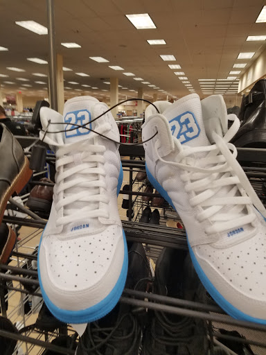 Clothing Store «Burlington Coat Factory», reviews and photos, 74 Broad St, Stamford, CT 06901, USA