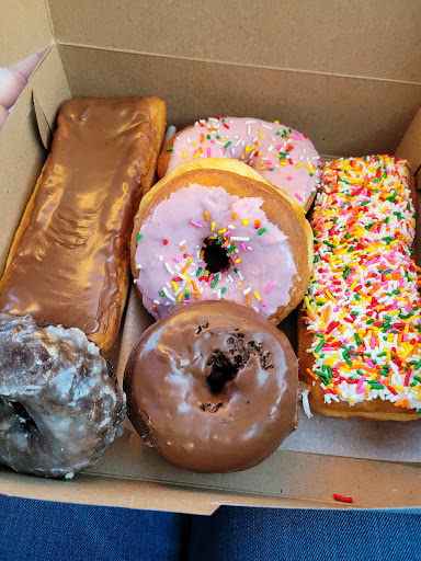 Donut Shop «Dunk Donuts», reviews and photos, 1912 Lake St, Melrose Park, IL 60160, USA