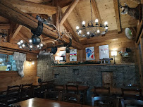 Atmosphère du Restaurant Le Fiacre à Châtel - n°10