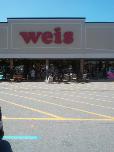 Supermarket «Weis Markets», reviews and photos, 1220 Chestnut St, Emmaus, PA 18049, USA
