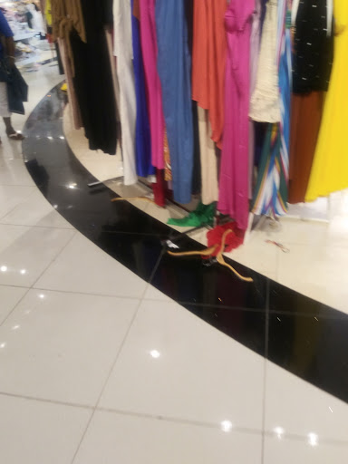 Clothing Store «F21 XXI», reviews and photos, 8040 Mall Walk, Yonkers, NY 10704, USA