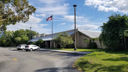 Post Office «United States Postal Service», reviews and photos, 3330 Fairchild Gardens Ave, Palm Beach Gardens, FL 33410, USA