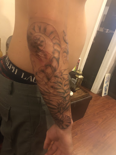 Tattoo Shop «Skin Deep Tattoo Uniondale», reviews and photos, 1202 Hempstead Turnpike, Uniondale, NY 11553, USA