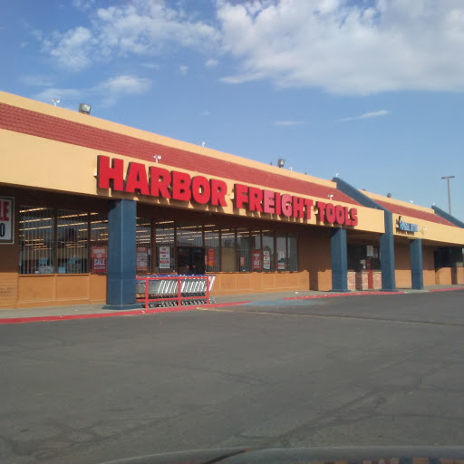 Hardware Store «Harbor Freight Tools», reviews and photos, 3333 N Yarbrough Dr #00055, El Paso, TX 79925, USA
