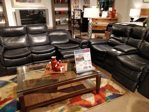 Furniture Store «Rooms To Go & Rooms To Go Kids Furniture Store - Sawgrass Mills (Plantation)», reviews and photos, 1905 N Flamingo Rd, Plantation, FL 33323, USA