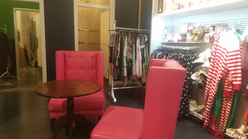 Fashion Accessories Store «Charming Charlie», reviews and photos, 1028 Old Country Rd, Garden City, NY 11530, USA