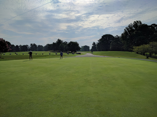 Golf Course «Oak Hollow Golf Course», reviews and photos, 3400 N Centennial St, High Point, NC 27265, USA