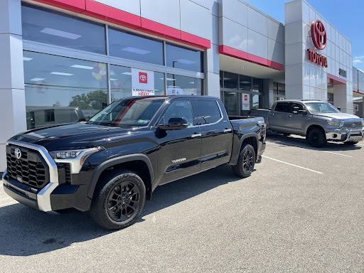 Toyota Dealer «Sloane Toyota of Glenside», reviews and photos, 503 N Easton Rd, Glenside, PA 19038, USA