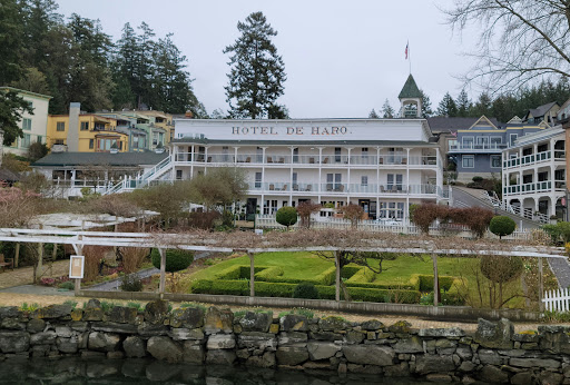 Grocery Store «Roche Harbor Grocery Store», reviews and photos, 248 Reuben Memorial Dr, Friday Harbor, WA 98250, USA