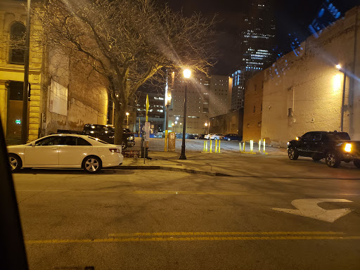 Liquor Store «Downtown Liquor», reviews and photos, 1303 W 6th St, Cleveland, OH 44113, USA