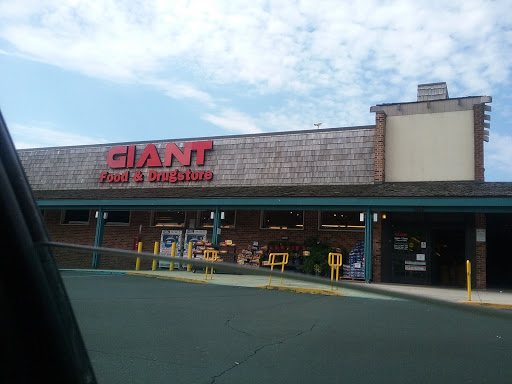 Grocery Store «Giant Food Stores», reviews and photos, 1153 N 5th St, Perkasie, PA 18944, USA