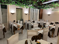 Atmosphère du Restaurant Kaaz Bokit Cadran Solaire à Varreddes - n°1