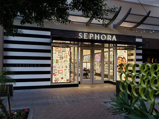 Beauty Product Supplier «SEPHORA», reviews and photos, 2502 E Camelback Rd, Phoenix, AZ 85016, USA