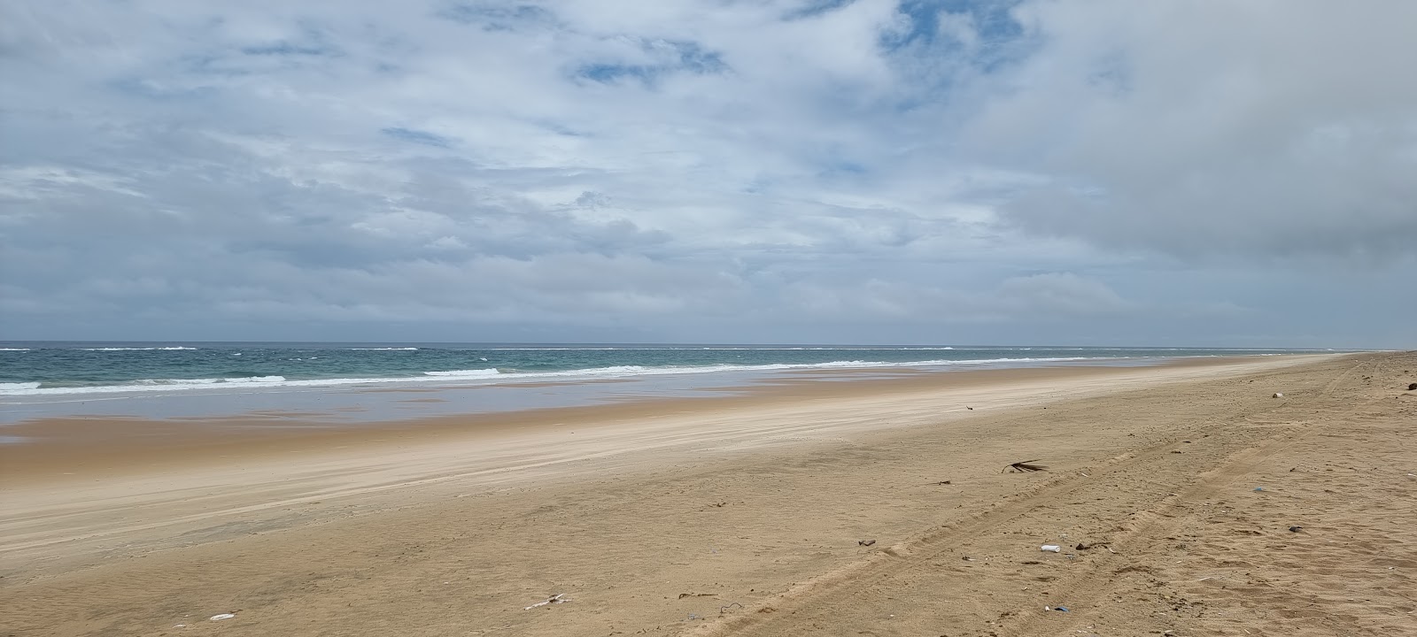 Foto av Island Rock Beach med lång rak strand
