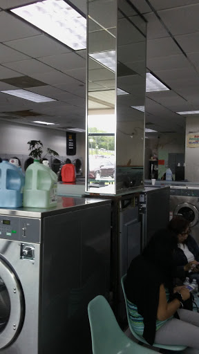 Shopping Mall «Golden Acres Shopping Center», reviews and photos, Oak Tree, South Plainfield, NJ 07080, USA