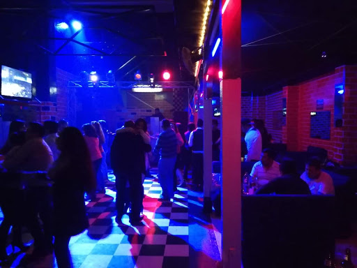 TRAFFIC Discoteca Karaoke