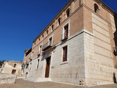 Biblioteca Municipal de Tordesillas C. Present Bastida, 1, 47100 Tordesillas, Valladolid, España