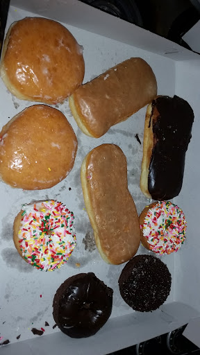 Donut Shop «Donut Star», reviews and photos, 811 W Valley Blvd, Colton, CA 92324, USA
