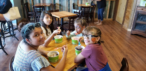 Frozen Yogurt Shop «Front Porch», reviews and photos, 3107 S Interstate 35 #770, Round Rock, TX 78664, USA