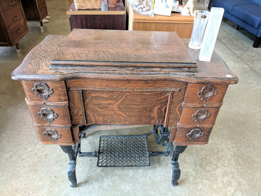 Thrift Store «Out of the Closet - Columbus», reviews and photos, 1230 N High St, Columbus, OH 43201, USA