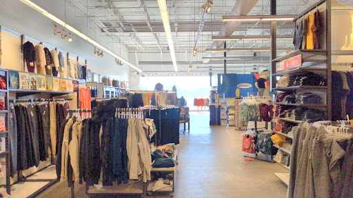 Clothing Store «Old Navy», reviews and photos, 90 Pleasant Valley St, Methuen, MA 01844, USA