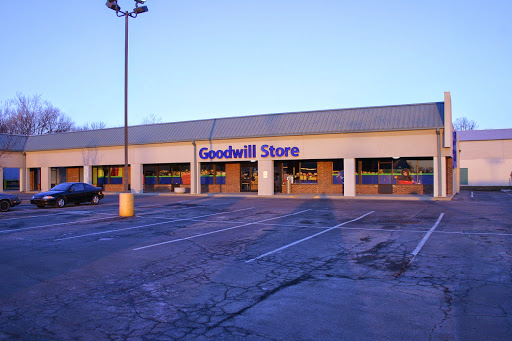 Goodwill Store, 6145 Crawfordsville Rd, Speedway, IN 46224, USA, 