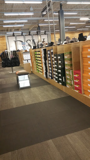 Shoe Store «DSW Designer Shoe Warehouse», reviews and photos, 44590 Ford Rd, Canton, MI 48187, USA