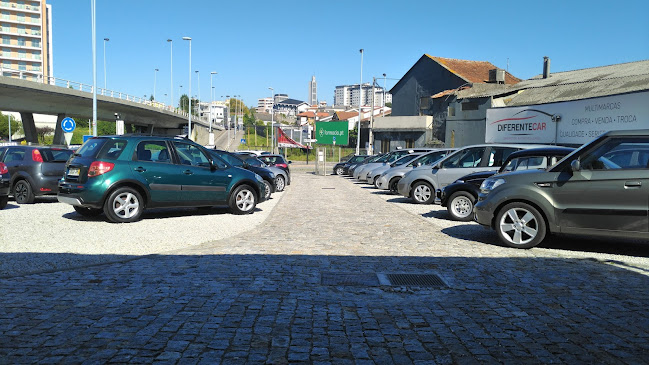 Stand DiferenteCar – Carros Usados Porto/Maia/Valongo Horário de abertura