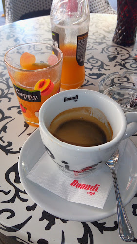 Opinii despre Кафе-бар „Иванина” în Елхово - Кафене