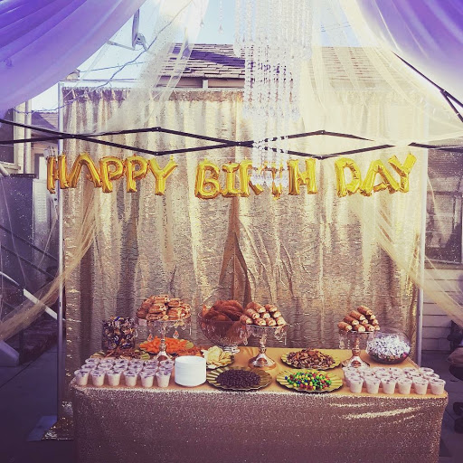 Party Planner «Hollywood Gift Shop», reviews and photos, 2308 S Vermont Ave, Los Angeles, CA 90007, USA