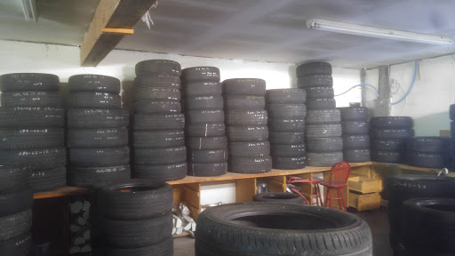 Faiths mobile 24 hour tire service. Roadside assistance and tire delivery and repair.