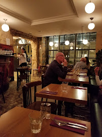Atmosphère du Restaurant français Aux Cocottes à Paris - n°17