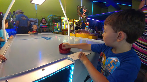 Shopping Mall «Maxwell Village Shopping Center», reviews and photos, 19245 California 12, Sonoma, CA 95476, USA