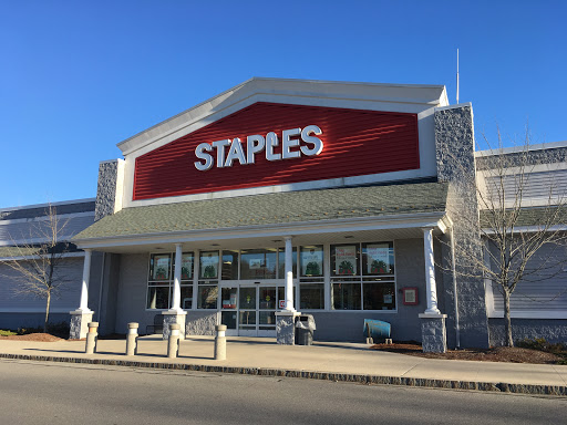 Staples, 41 Nashua Rd, Londonderry, NH 03053, USA, 